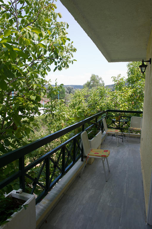 Soldatos Rooms Marantochori Номер фото